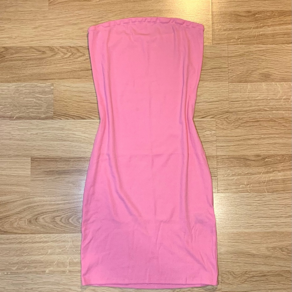 Pink strapless dress from Cotton On